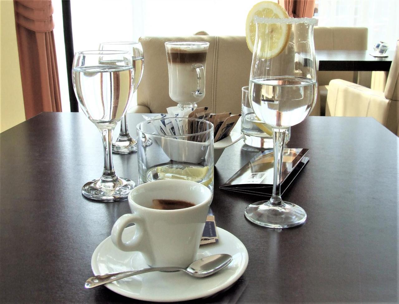 Hotel Central Славонски брод Екстериор снимка