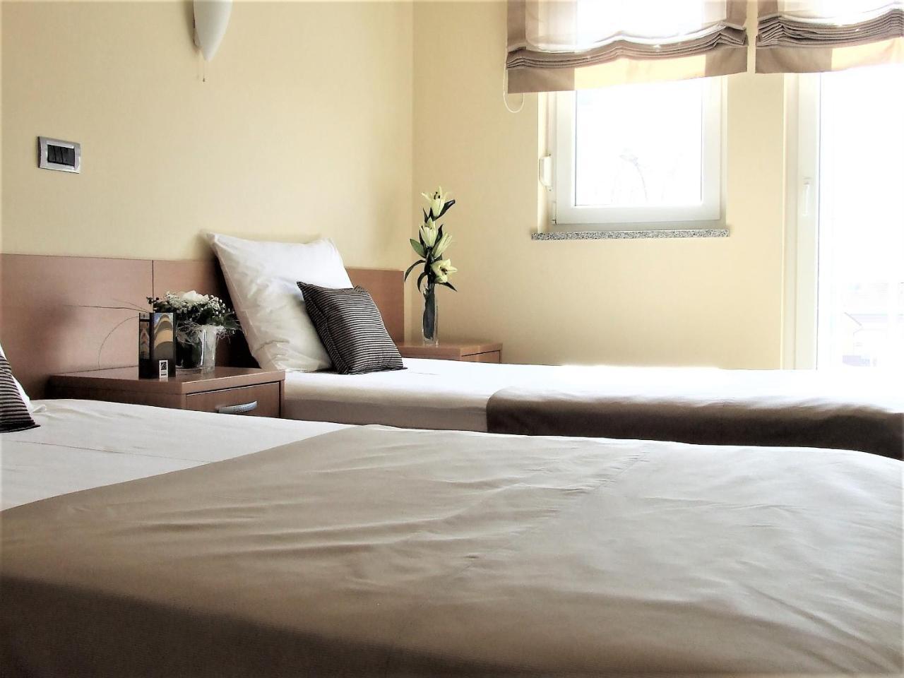 Hotel Central Славонски брод Екстериор снимка